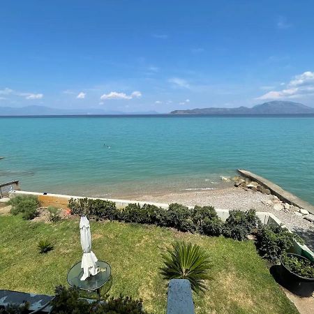 Stunning Beachfront Apartment Stratos Nerantza Exterior photo
