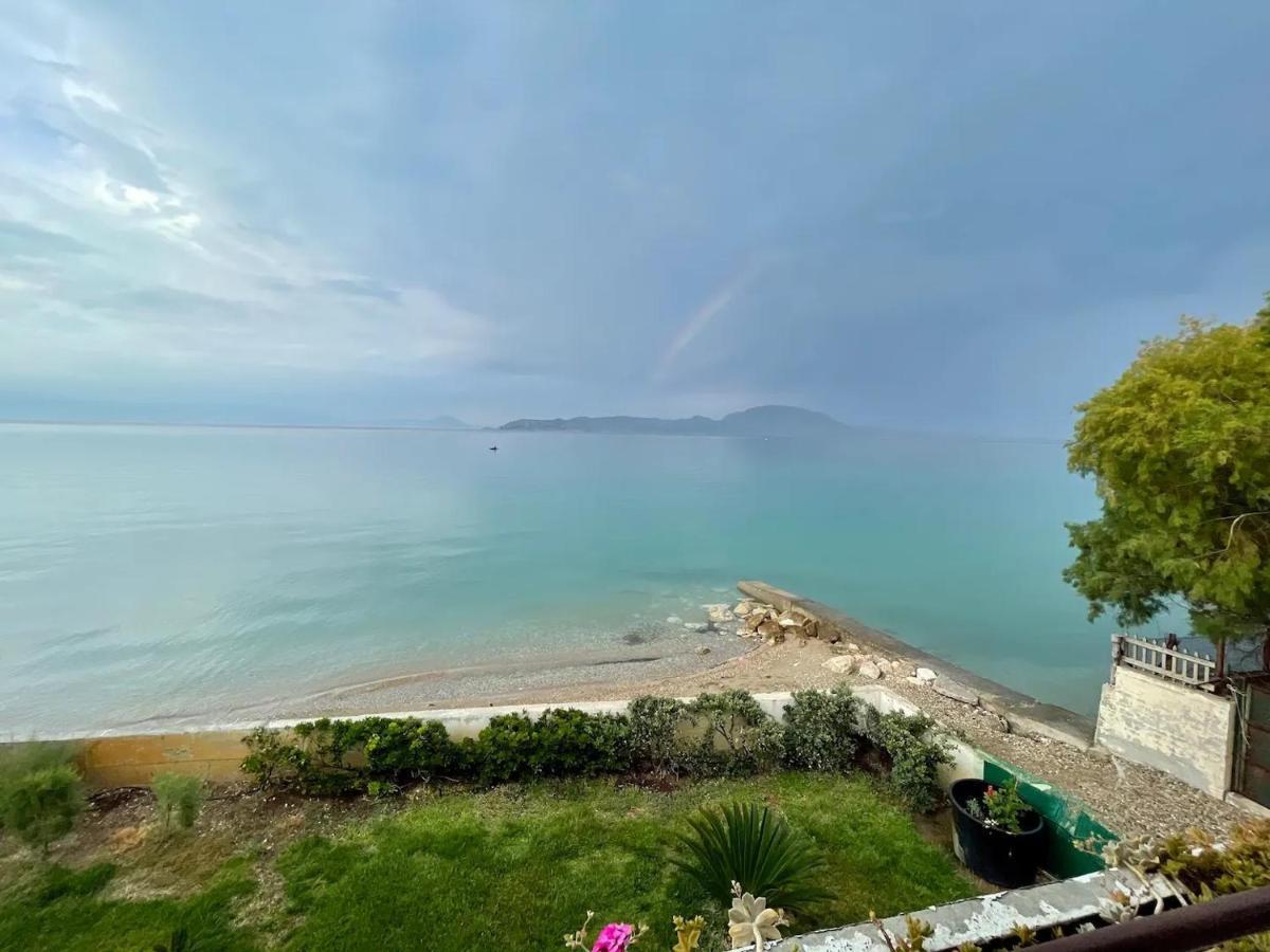 Stunning Beachfront Apartment Stratos Nerantza Exterior photo